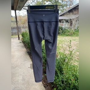 Lululemon Wunder Under striped leggings sz 4 25”